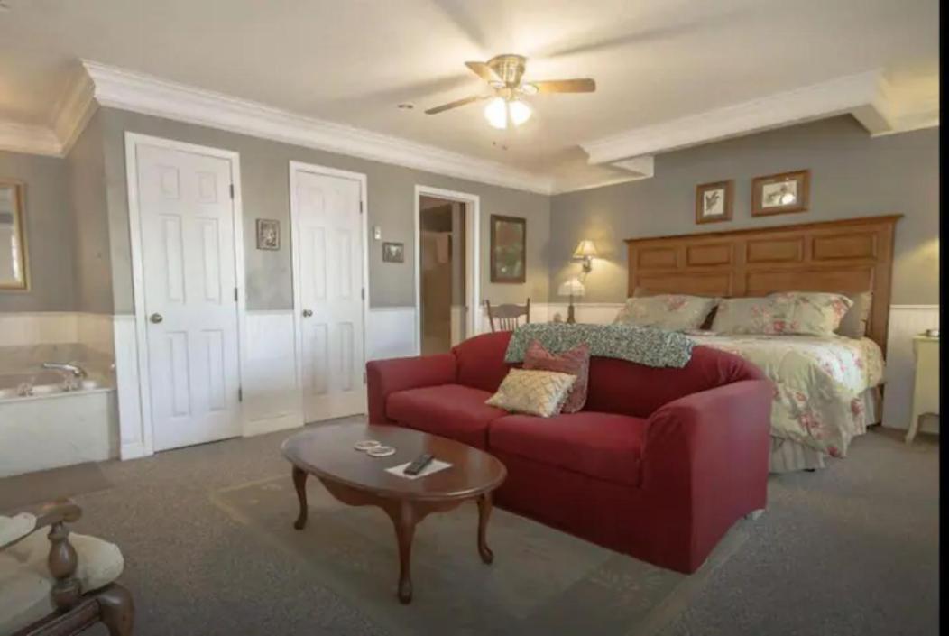 Dickey House Bed And Breakfast Marshfield Екстер'єр фото