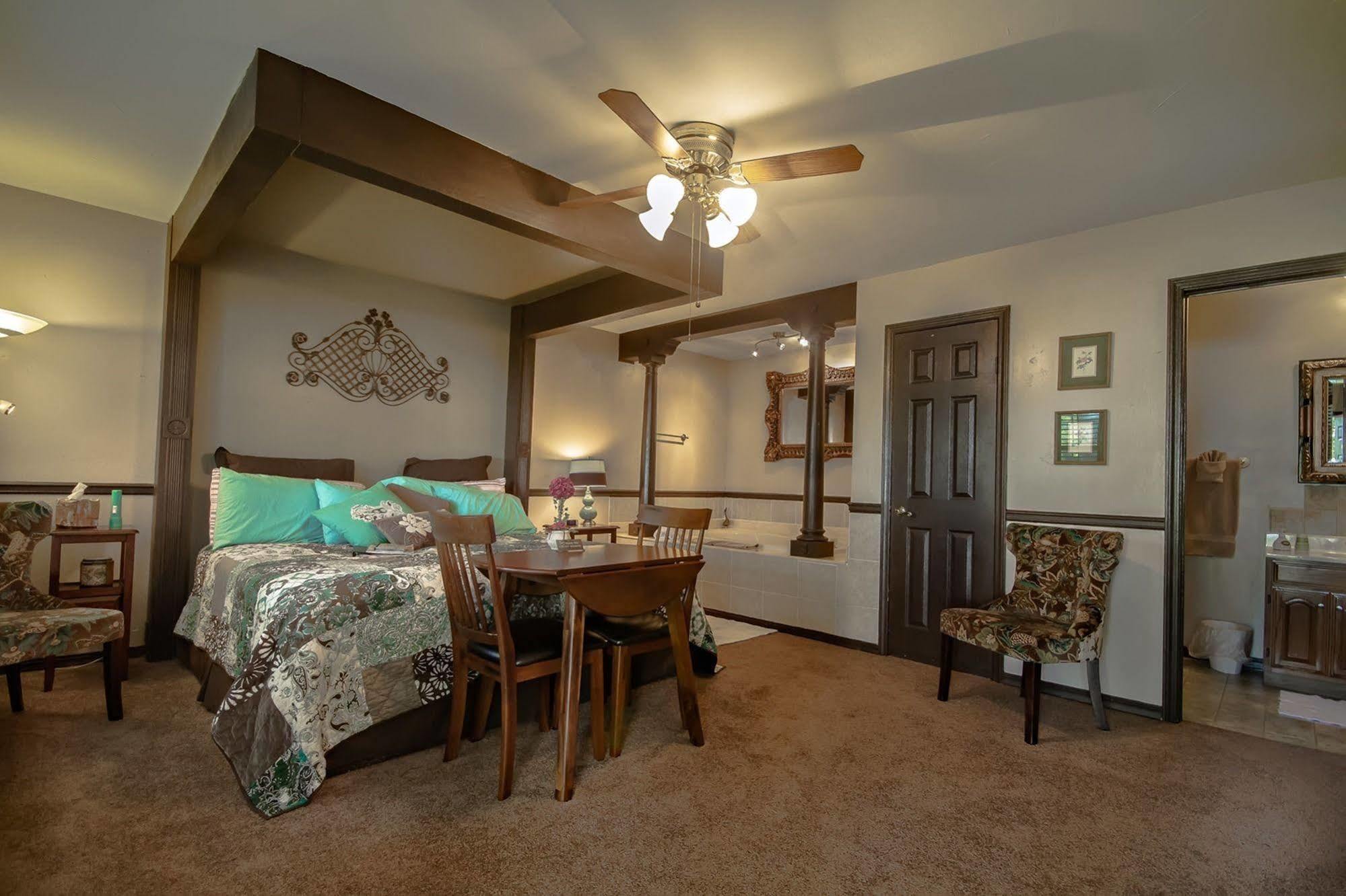 Dickey House Bed And Breakfast Marshfield Екстер'єр фото
